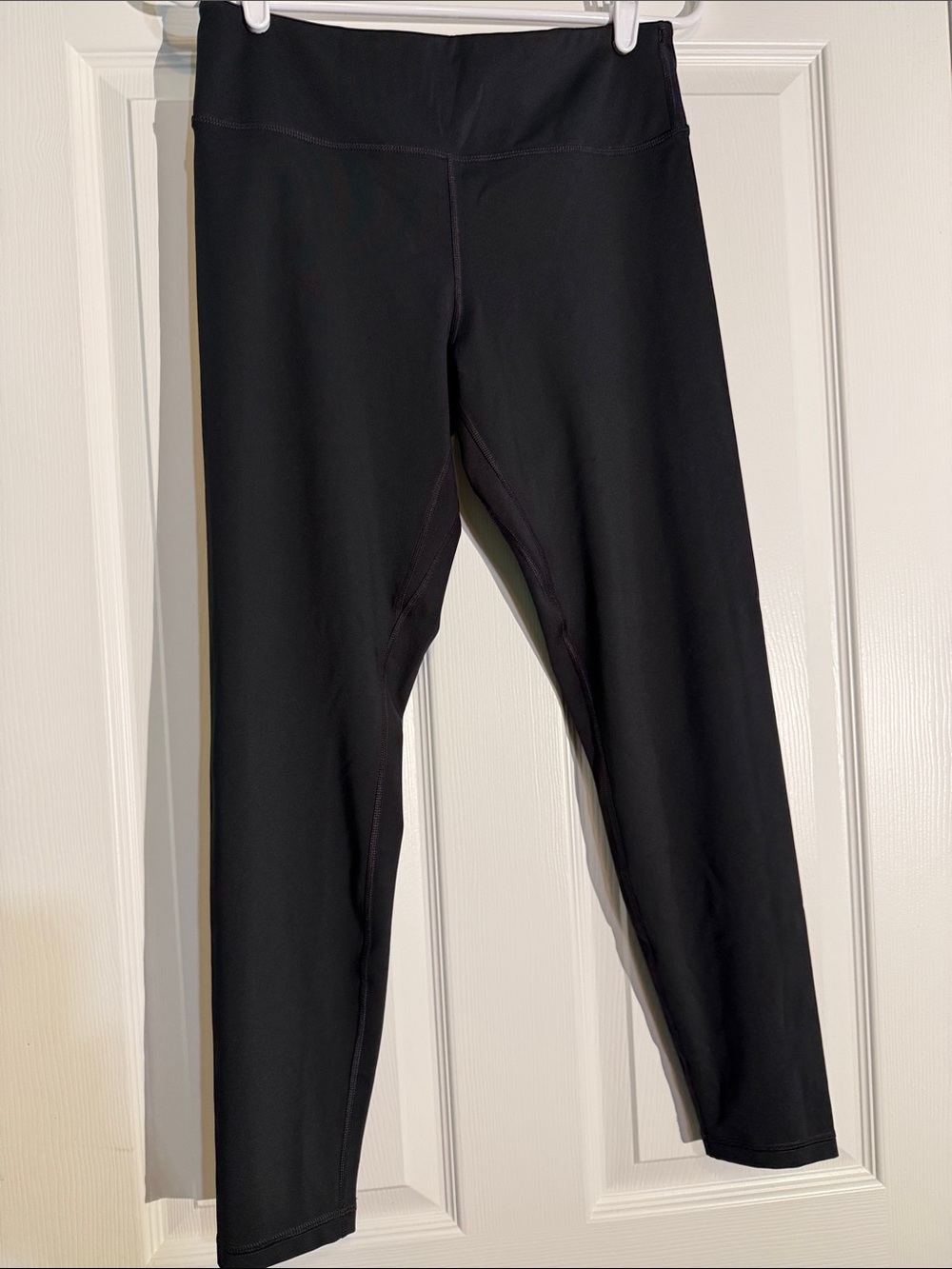 tentree Black High-Waist Active Leggings with Subtle Logo - Picture 7 of 13